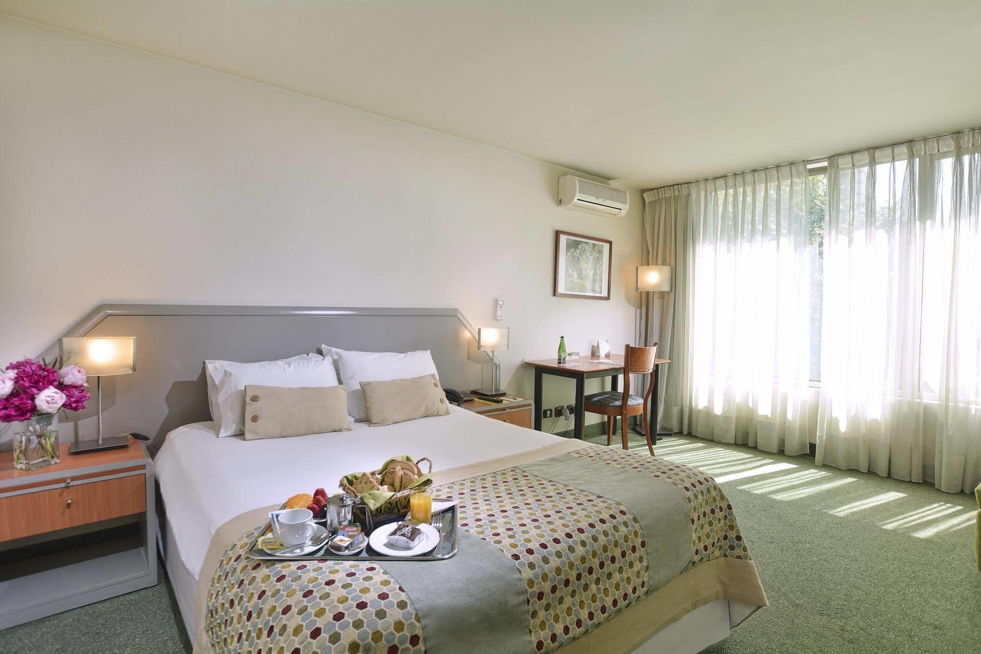 Hotel Eurotel Providencia Santiago del Cile Esterno foto
